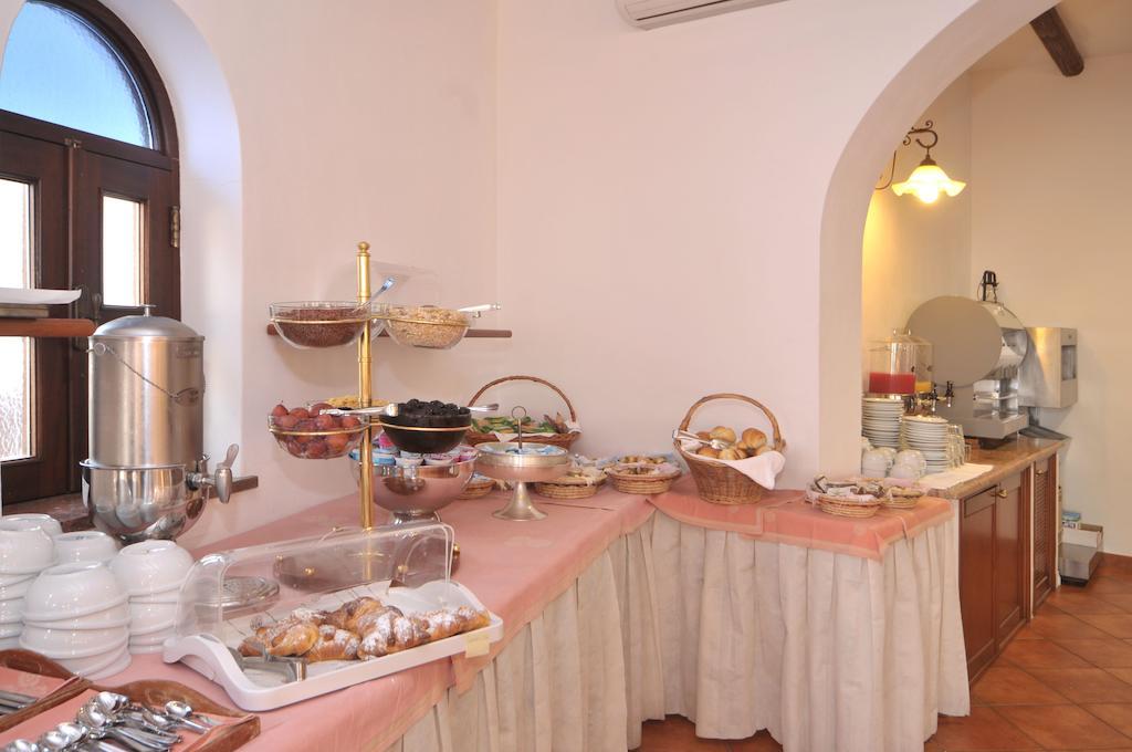 Hotel Villaggio - Isola Di 3*