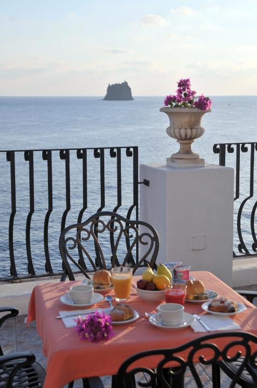 Villaggio - Isola Di Stromboli