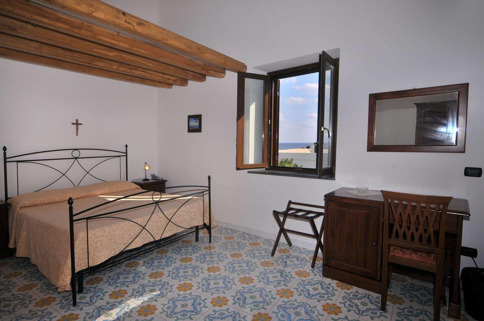 Hotel Villaggio - Isola Di Stromboli