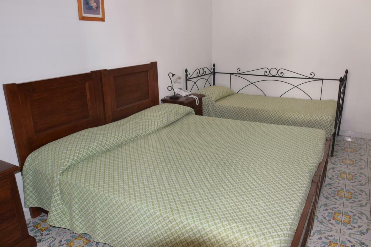 Hotel Villaggio - Isola Di 3*